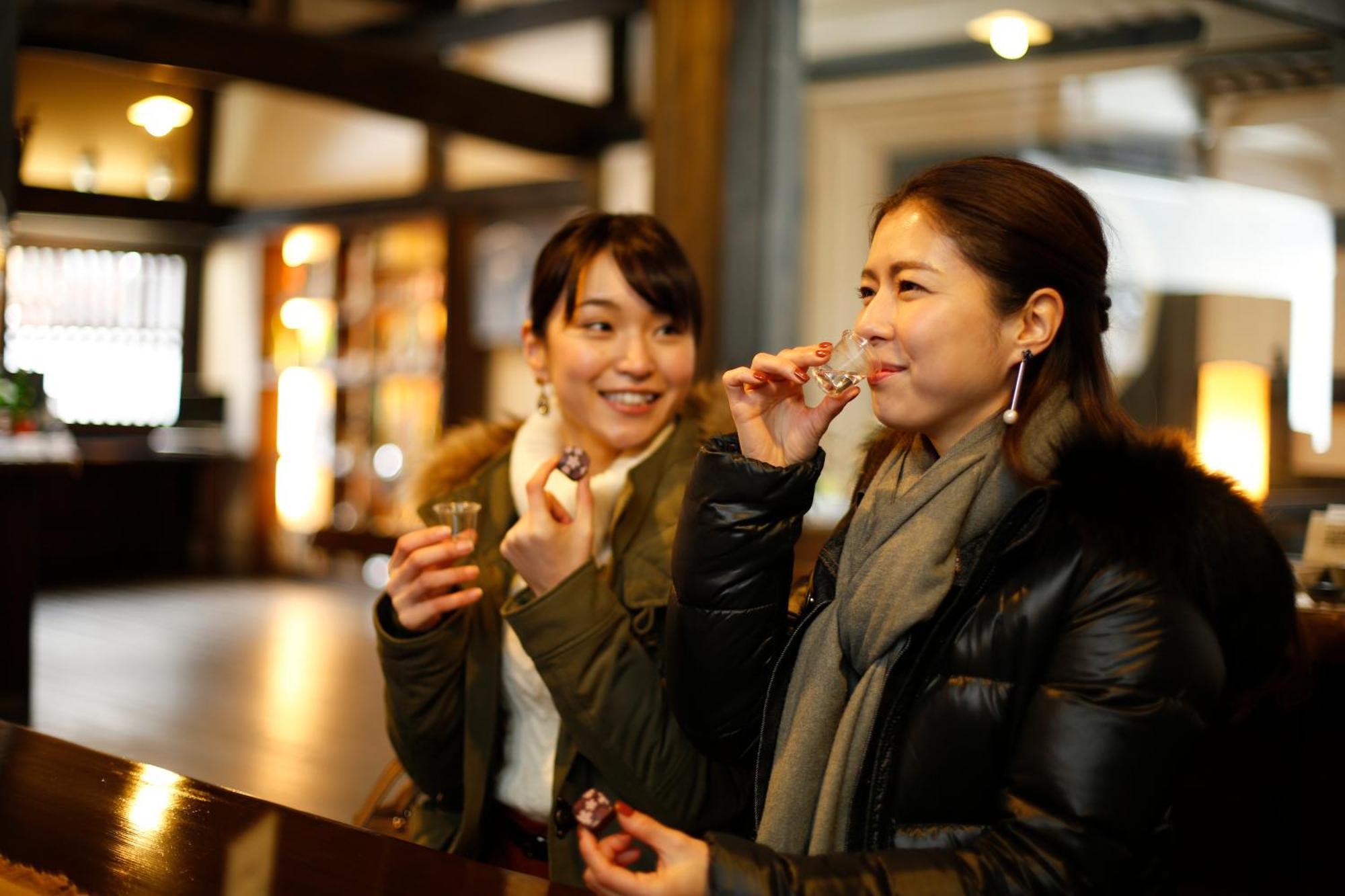 Hida Takayama Onsen Takayama Green Hotel - Keio Group Hotels - Exterior photo Two women drinking in a bar in Tokyo, Japan