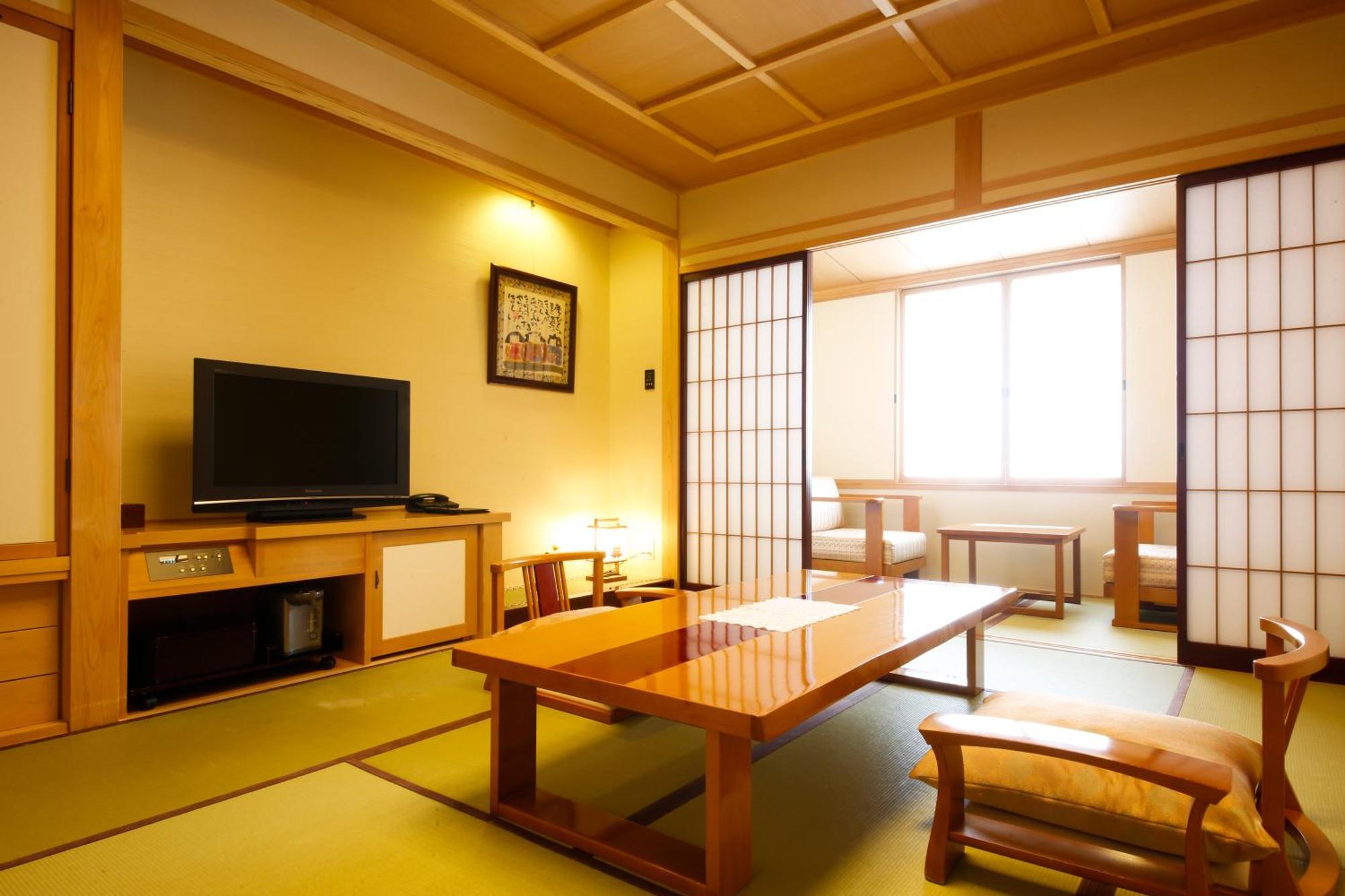Hida Takayama Onsen Takayama Green Hotel - Keio Group Hotels - Exterior photo A traditional Japanese room
