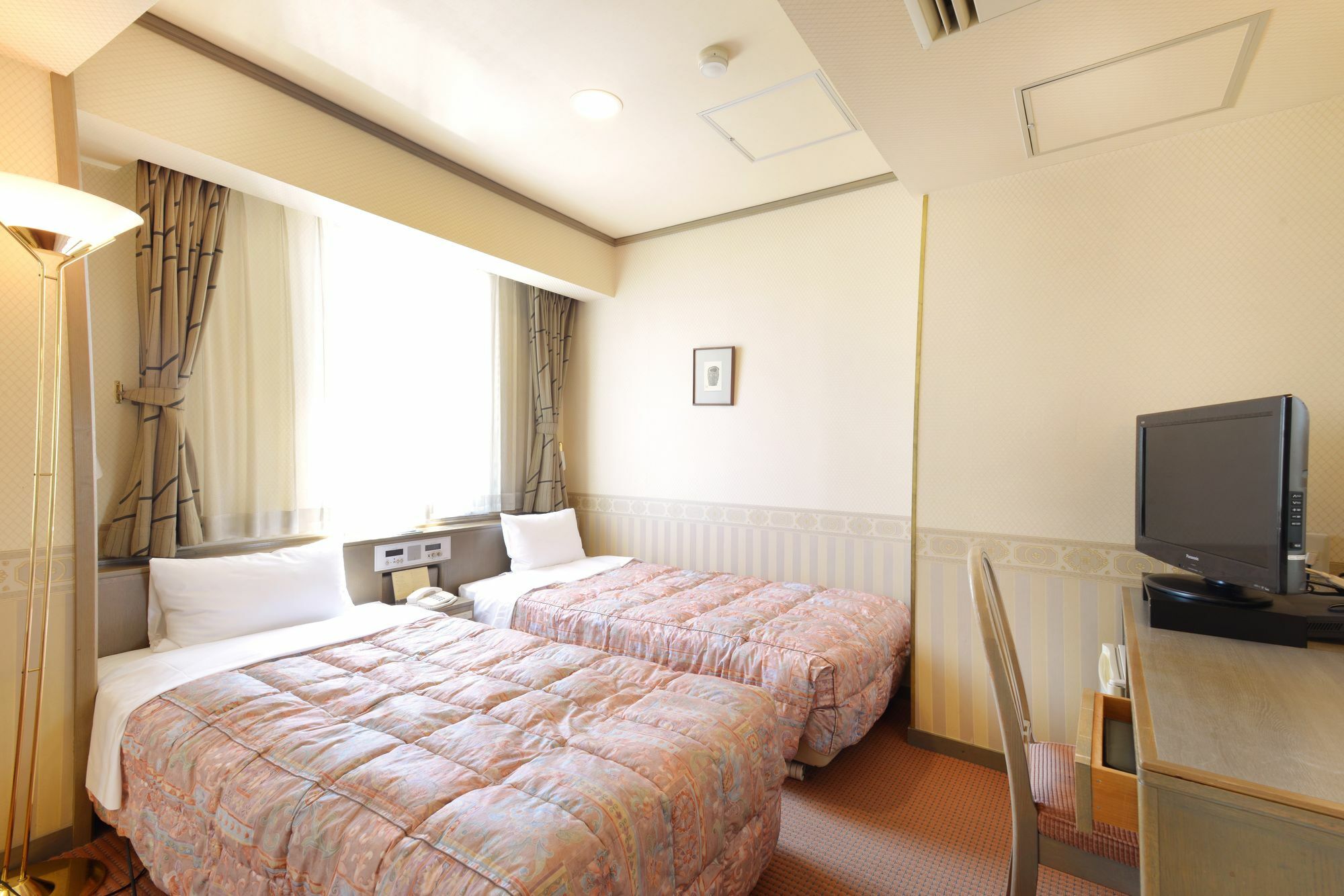 Hida Takayama Onsen Takayama Green Hotel - Keio Group Hotels - Exterior photo A room at a Japanese business hotel